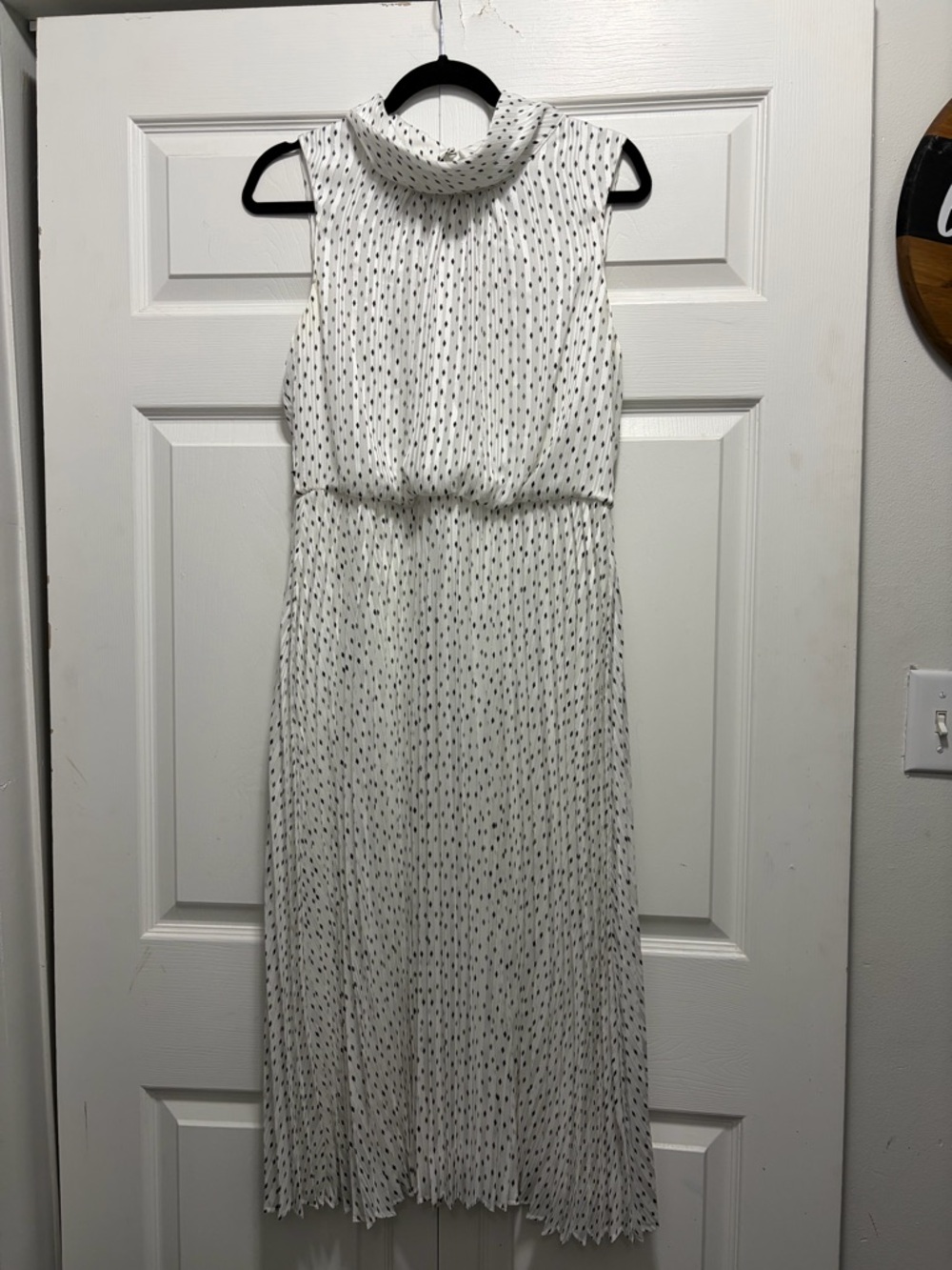 Karl Lagerfeld White Accordion Pleated Midi Dress With Black Dot Print 10 Flawed